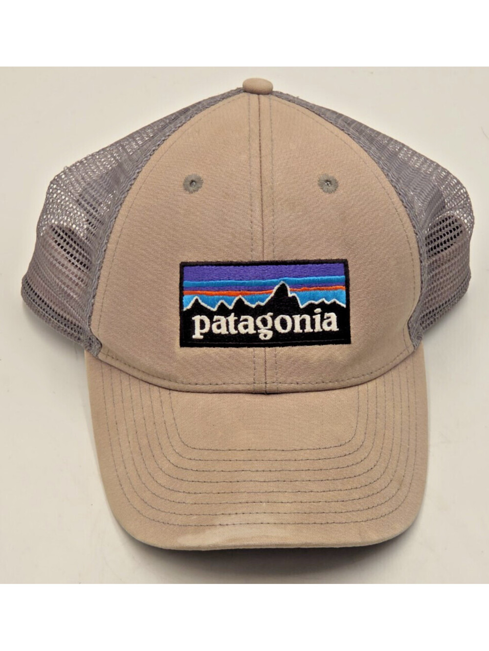 Patagonia P-6 Logo Trucker Hat Gray Tan Snapback Mesh Baseball Cap Adult